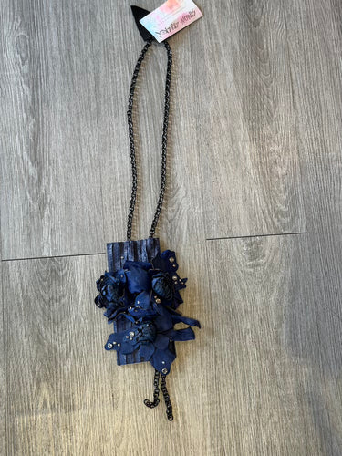 Simon Cracker Simon Cracker Necklace Berry | Loft 33