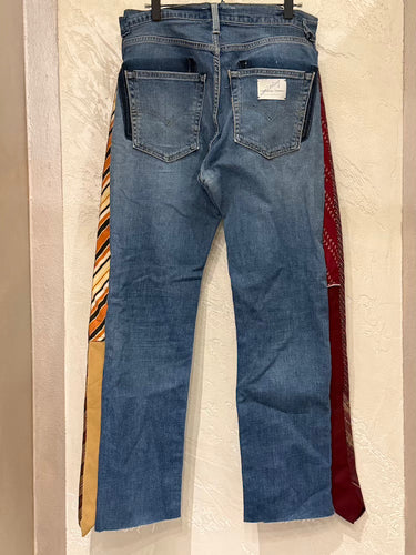 YI Jeans Tie II